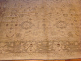 Traditional Rug in Beige with Floral Motif