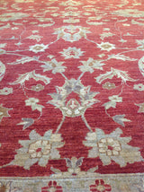 Red Traditional Style Wool Area Rug