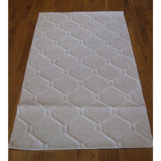 White Tile Pattern Rug