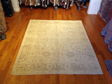 Traditional Rug in Beige with Floral Motif